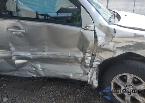 2004 Toyota Highlander V6 from USA, damaged, VIN JTEEP21A040013238